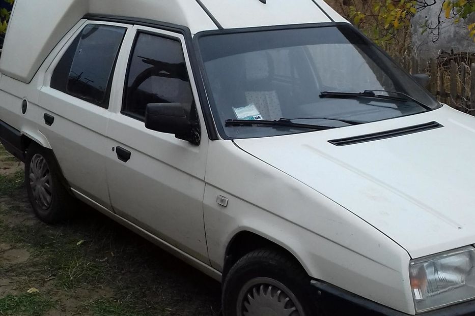 Продам Skoda Forman Моноинжектор  1995 года в Николаеве