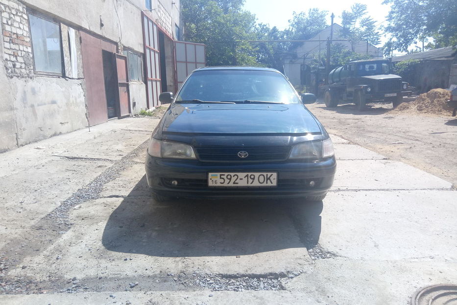 Продам Toyota Carina 1993 года в Одессе