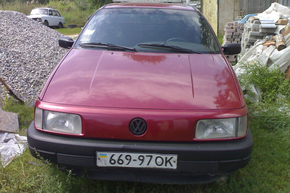 Продам Volkswagen Passat B3 1989 года в Киеве