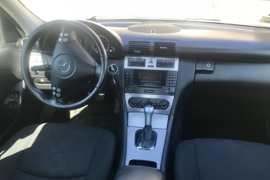 Продам Mercedes-Benz C-Class 180 2006 года в Львове