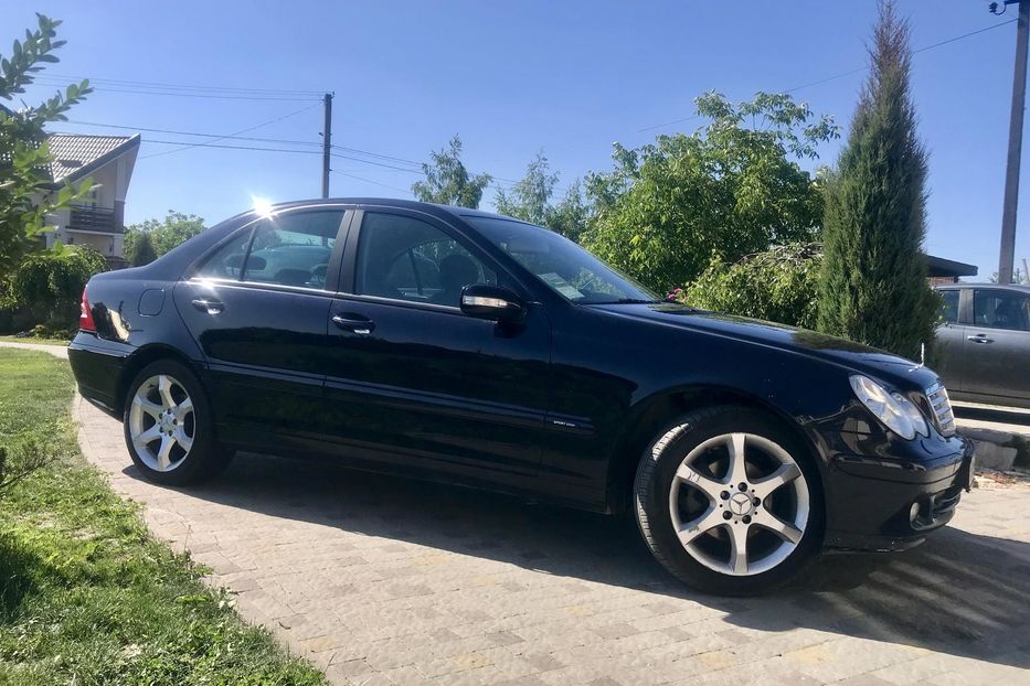 Продам Mercedes-Benz C-Class 180 2006 года в Львове