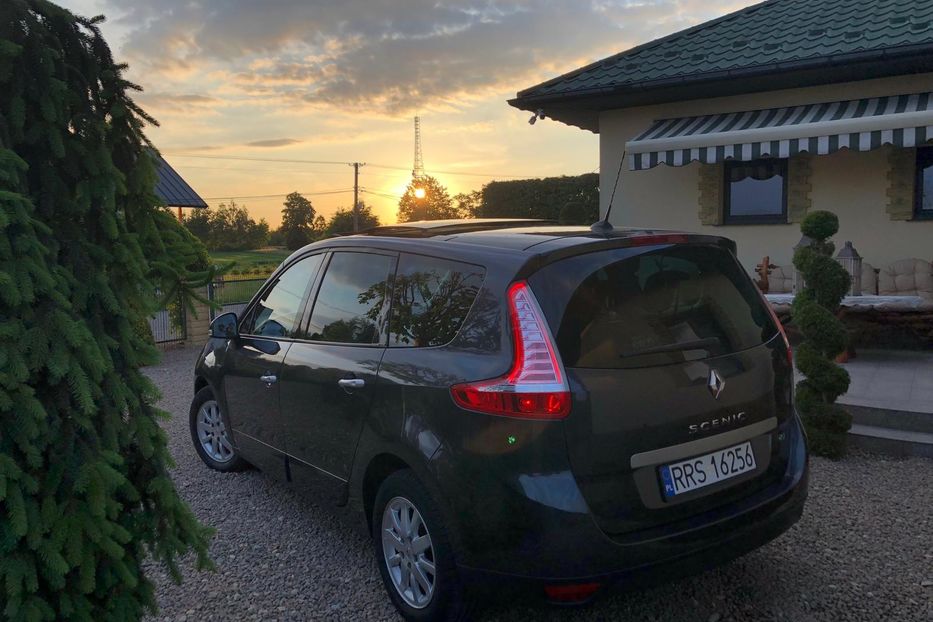 Продам Renault Grand Scenic 2012 года в Киеве