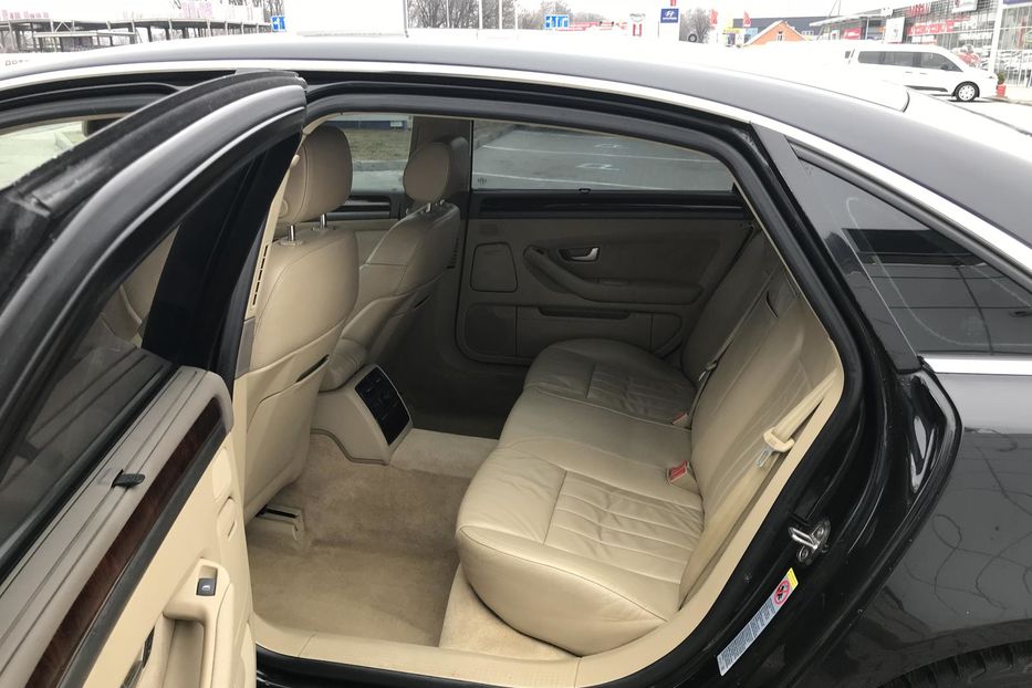 Продам Audi A8 LONG 2005 года в Виннице