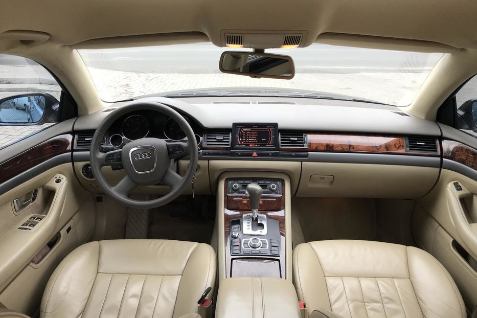 Продам Audi A8 LONG 2005 года в Виннице