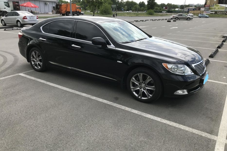 Продам Lexus LS 460 AWD Long 2009 года в Киеве