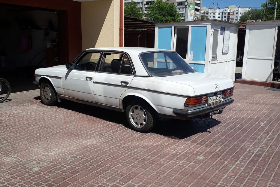 Продам Mercedes-Benz E-Class 1982 года в Львове