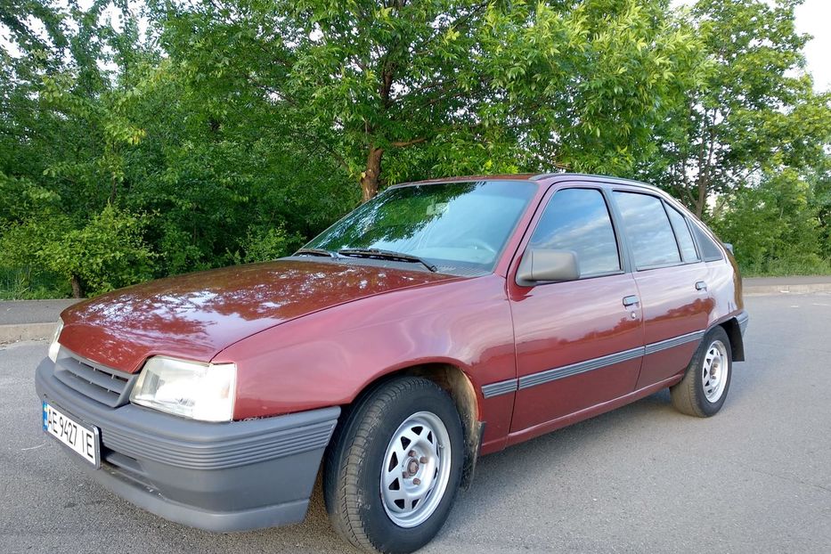 Продам Opel Kadett 1985 года в г. Кривой Рог, Днепропетровская область