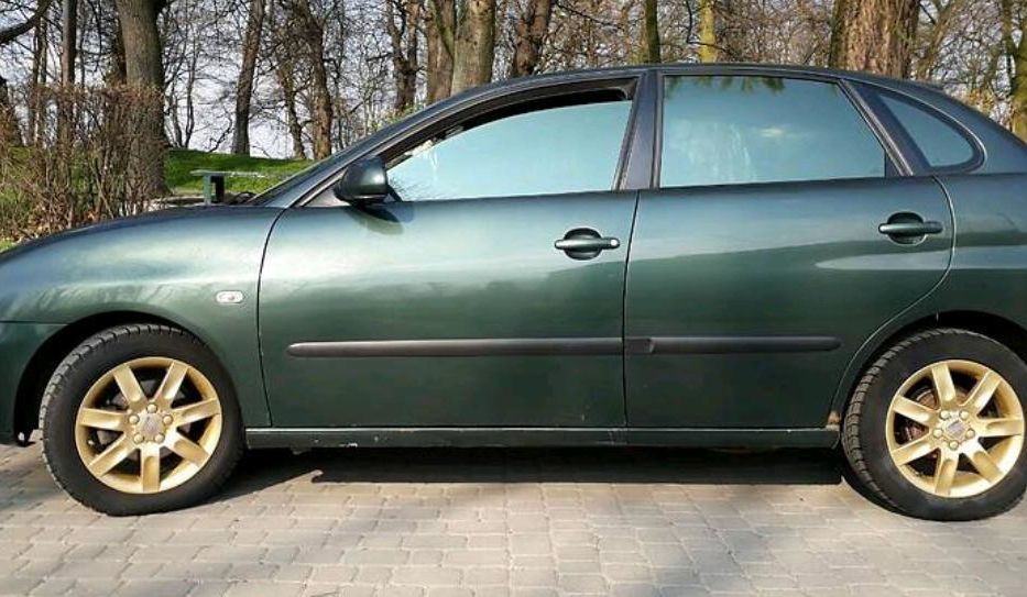 Продам Seat Ibiza 2003 года в г. Городок, Львовская область