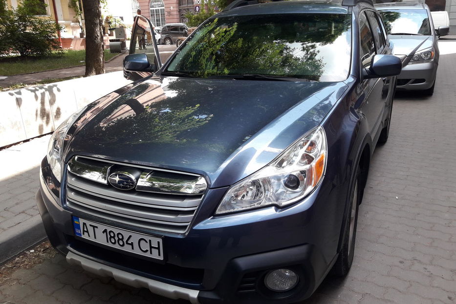 Продам Subaru Outback 2013 года в Ивано-Франковске