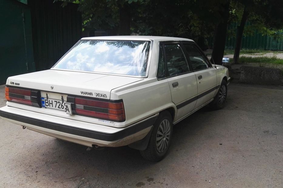 Продам Toyota Vista 1984 года в Одессе