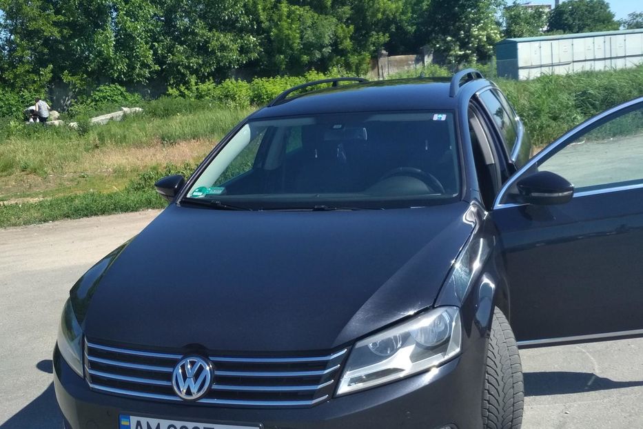 Продам Volkswagen Passat B7 Универсал 2012 года в Житомире