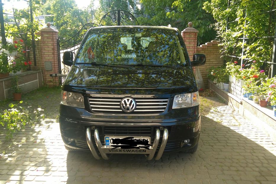 Продам Volkswagen T5 (Transporter) пасс. 2004 года в Черновцах