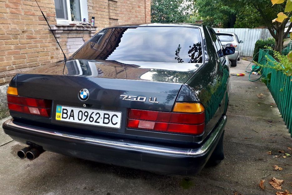 Продам BMW 750 Long e32 1992 года в Кропивницком
