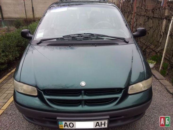 Продам Chrysler Voyager 1999 года в г. Мукачево, Закарпатская область