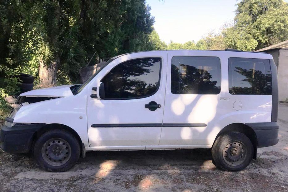 Продам Fiat Doblo пасс. 2003 года в Киеве