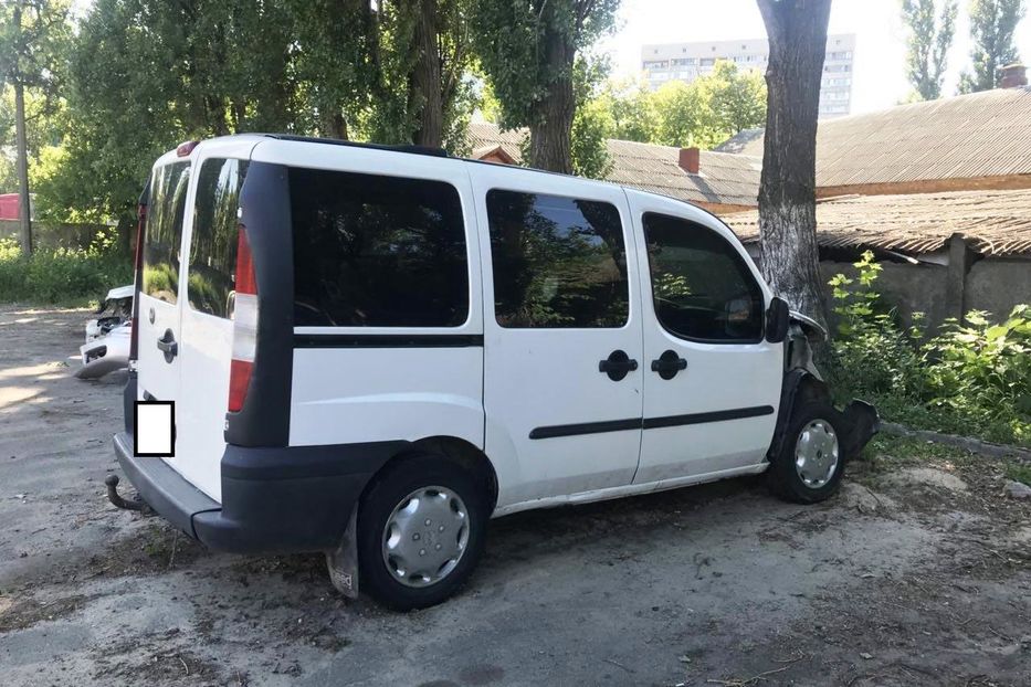 Продам Fiat Doblo пасс. 2003 года в Киеве