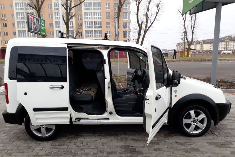 Продам Ford Transit Connect пасс. 2003 года в Киеве