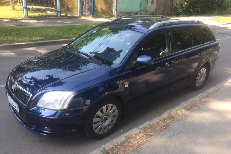 Продам Toyota Avensis 2004 года в Киеве