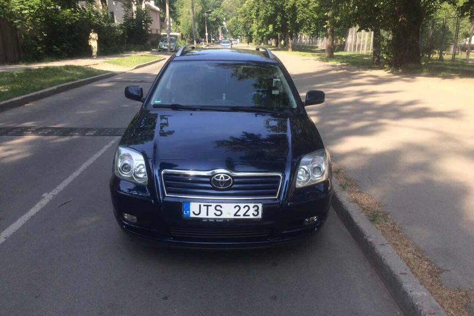 Продам Toyota Avensis 2004 года в Киеве