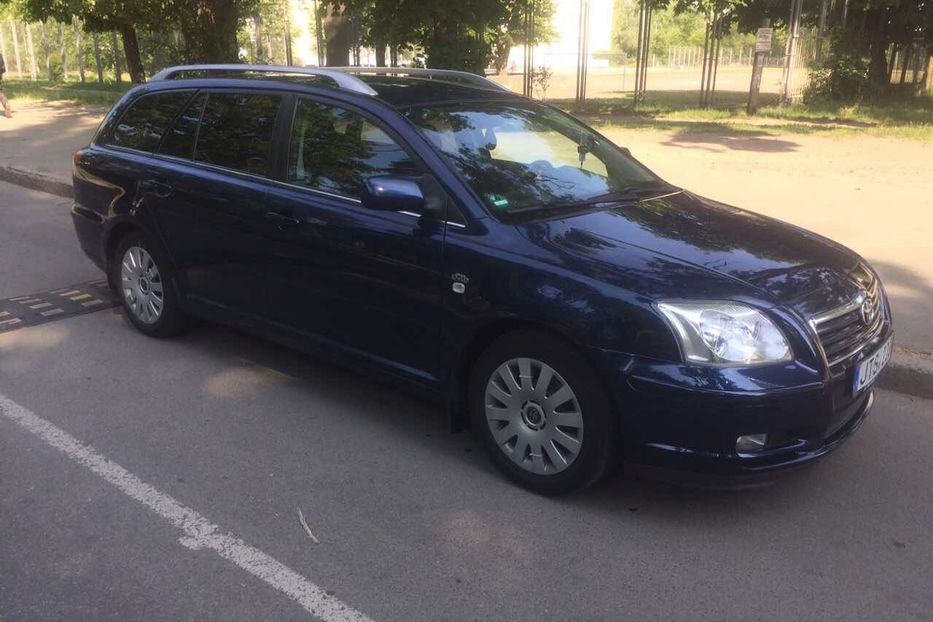 Продам Toyota Avensis 2004 года в Киеве