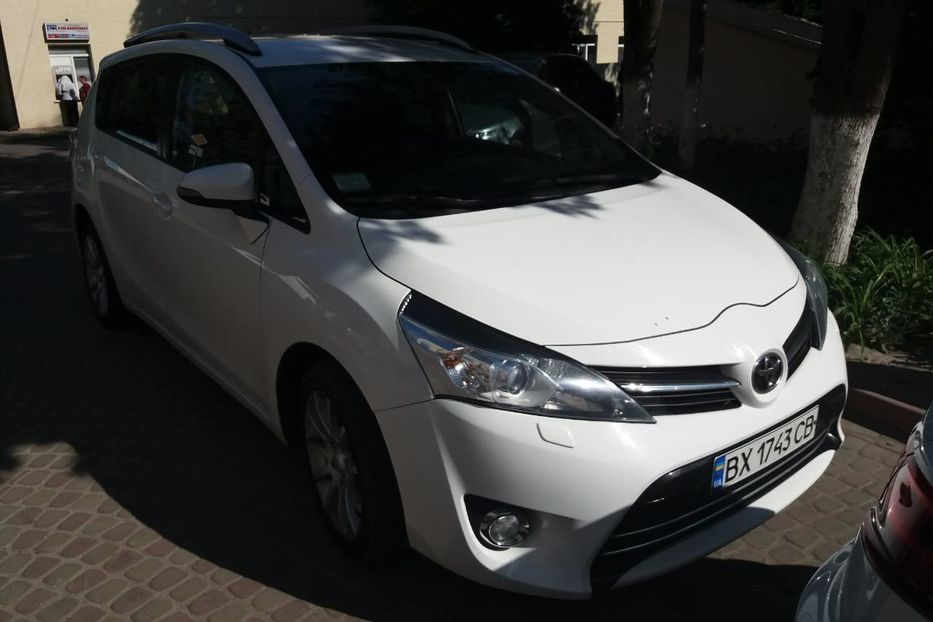Продам Toyota Corolla Verso 2013 года в г. Каменец-Подольский, Хмельницкая область