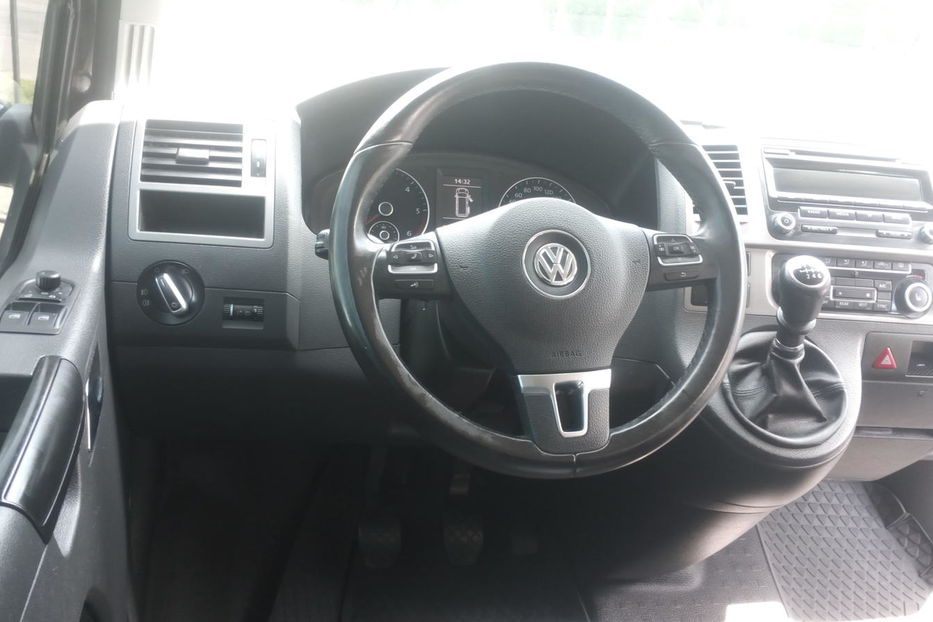 Продам Volkswagen Caravella 2013 года в Киеве