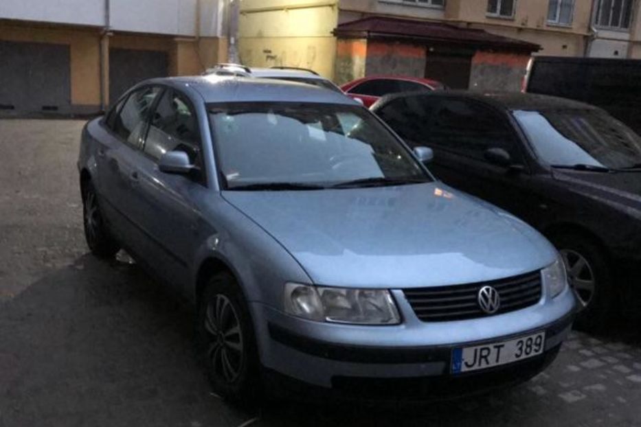 Продам Volkswagen Passat B5 1998 года в Ивано-Франковске