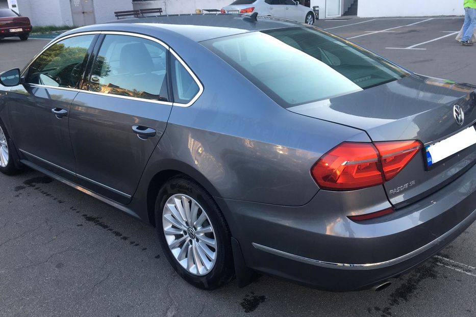 Продам Volkswagen Passat B8 SE 2016 года в Киеве