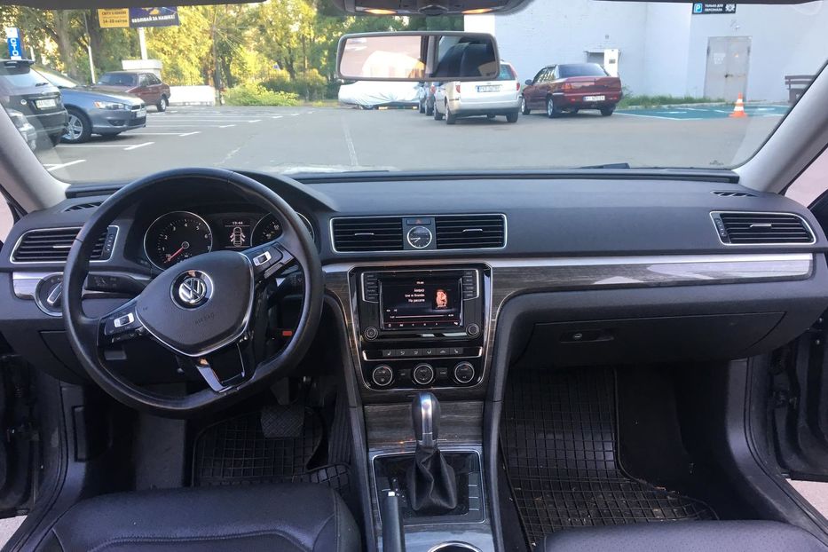 Продам Volkswagen Passat B8 SE 2016 года в Киеве