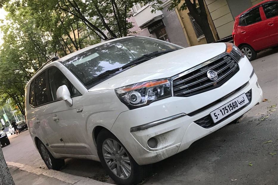 Продам SsangYong Rexton W 2014 года в Харькове