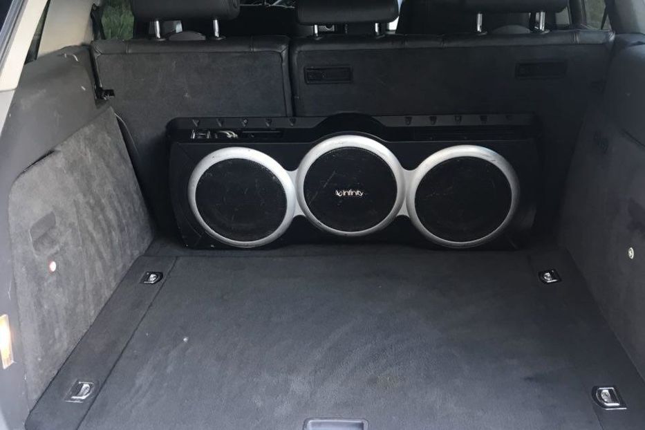 Продам Volkswagen Touareg 2005 года в Киеве