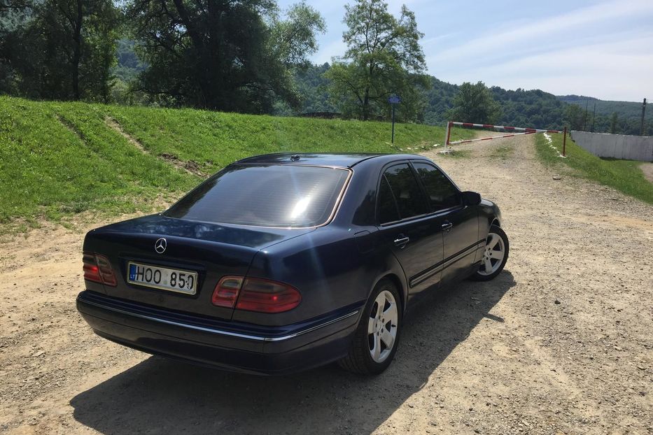 Продам Mercedes-Benz E-Class 210 2000 года в г. Тячев, Закарпатская область