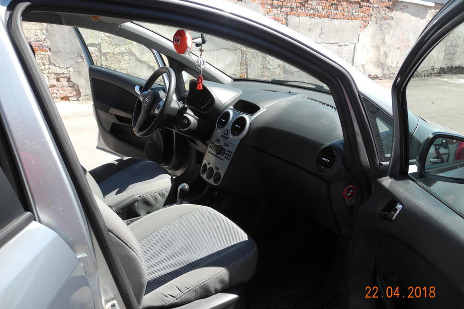 Продам Opel Corsa Enjoy 2013 года в Львове