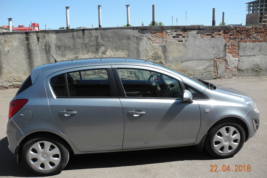 Продам Opel Corsa Enjoy 2013 года в Львове