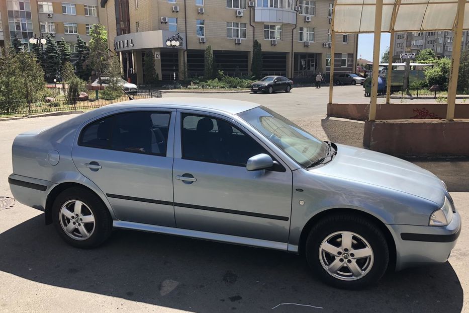 Продам Skoda Octavia элеганс 2002 года в Киеве