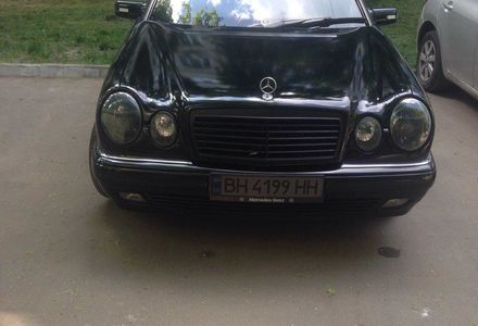 Продам Mercedes-Benz 210 Авангард 1995 года в Одессе