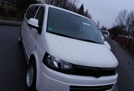 Продам Volkswagen T5 (Transporter) пасс. 2011 года в Житомире