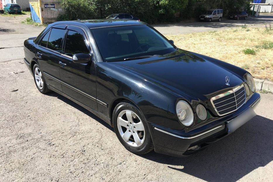 Продам Mercedes-Benz E-Class E240 W210 Avangarde 2002 года в Киеве