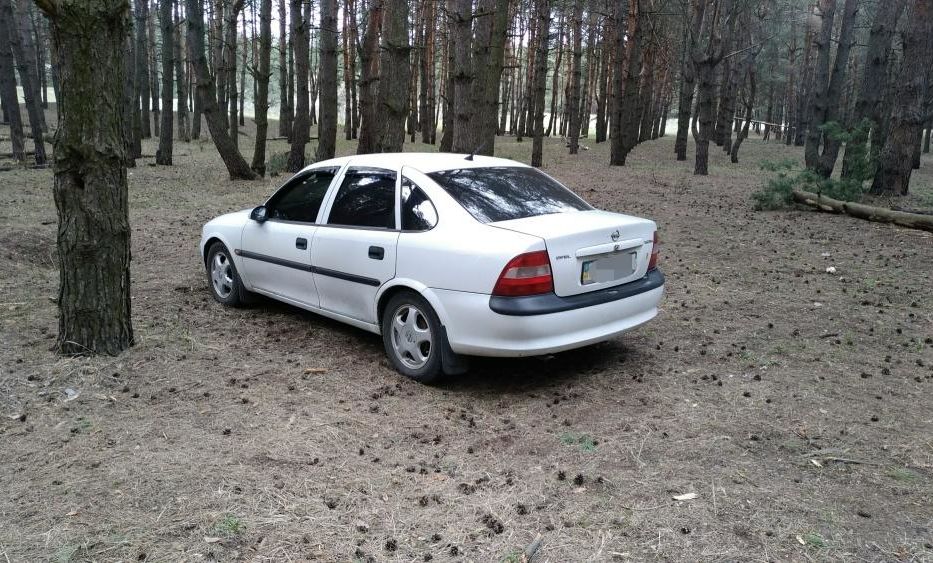 Продам Opel Vectra B 1996 года в г. Каменское, Днепропетровская область