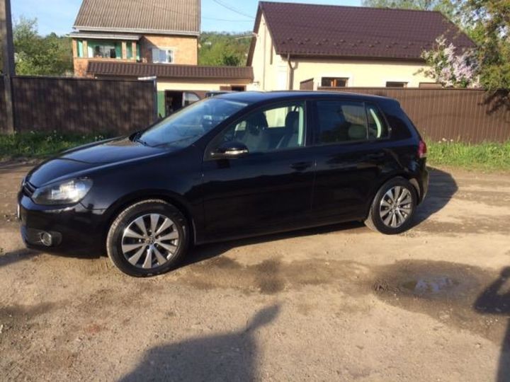 Продам Volkswagen Golf  VI 2010 года в Черновцах