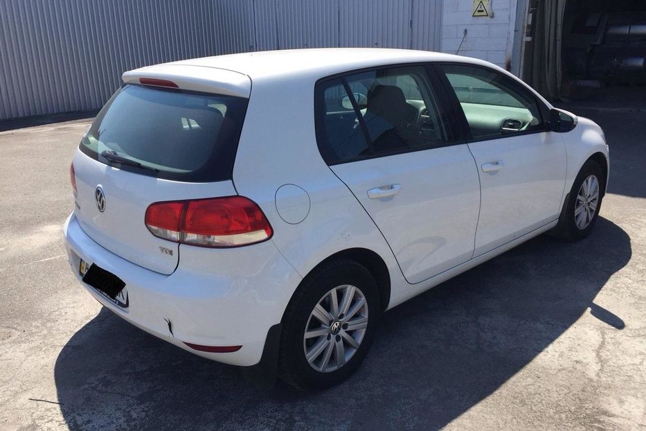 Продам Volkswagen Golf  VI 2012 года в Киеве