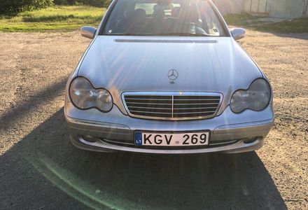 Продам Mercedes-Benz C-Class 2004 года в Киеве