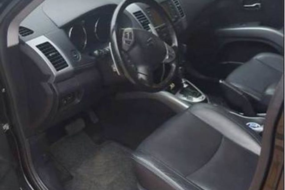 Продам Mitsubishi Outlander 2.2 Hdi 2012 года в Черкассах