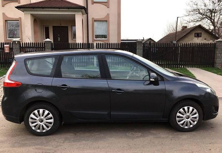 Продам Renault Grand Scenic 2011 года в г. Червоноград, Львовская область