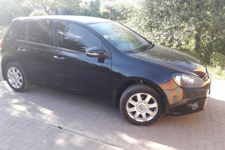 Продам Volkswagen Golf  VI 1.6 TDI 2011 года в Киеве