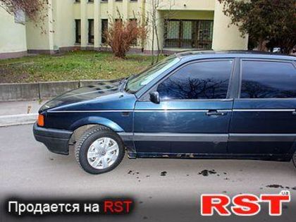 Продам Volkswagen Passat B3 1990 года в Киеве