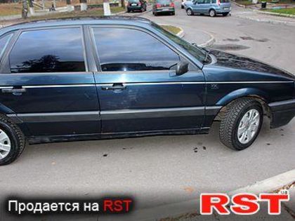 Продам Volkswagen Passat B3 1990 года в Киеве