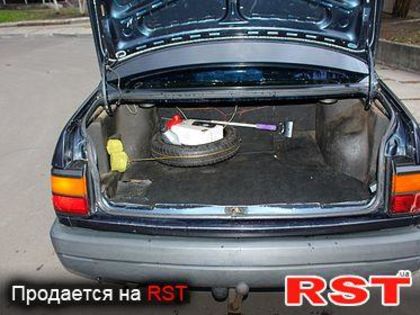 Продам Volkswagen Passat B3 1990 года в Киеве