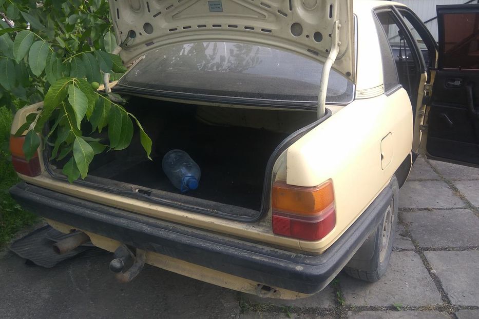 Продам Audi 100 1987 года в Черновцах