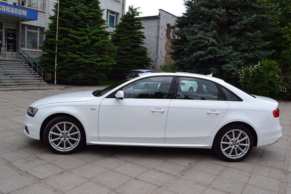 Продам Audi A4 S-Line Premium 2015 года в Запорожье